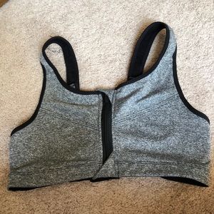 Zip-up Sports bra